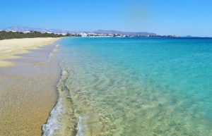 strand på naxos